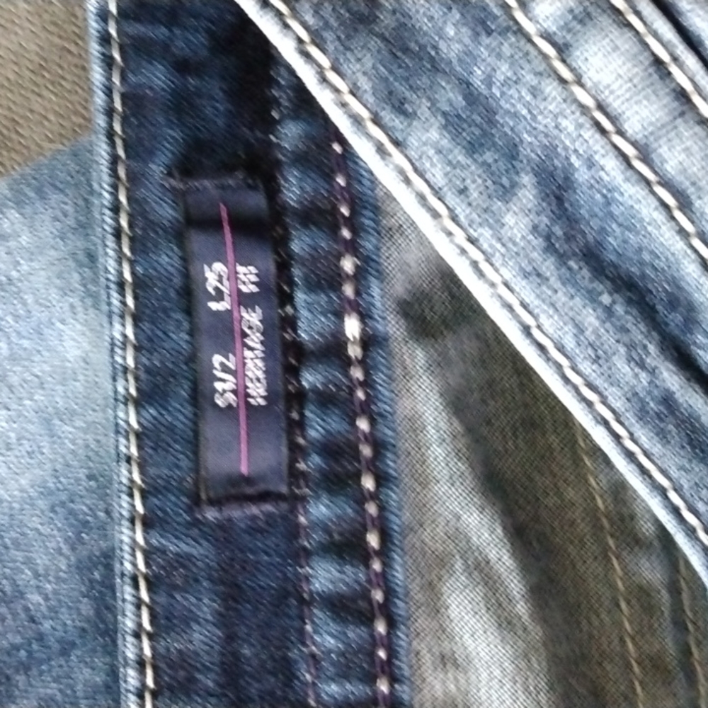 Like New Women's Vigoss Chelsea Capri Jeans - Picture 5 of 7